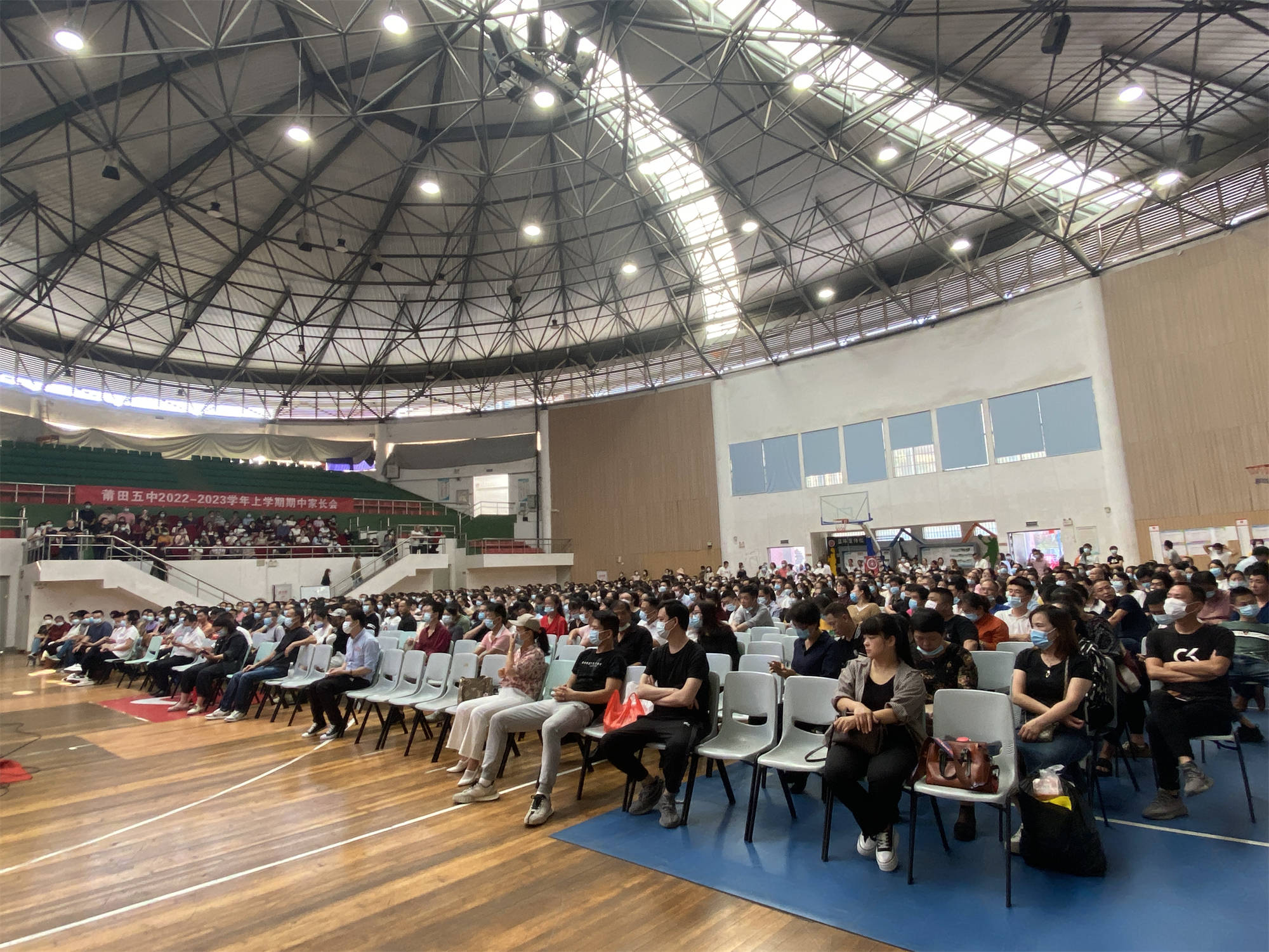 图一:体育馆全景.jpg 图一:体育馆全景.jpg