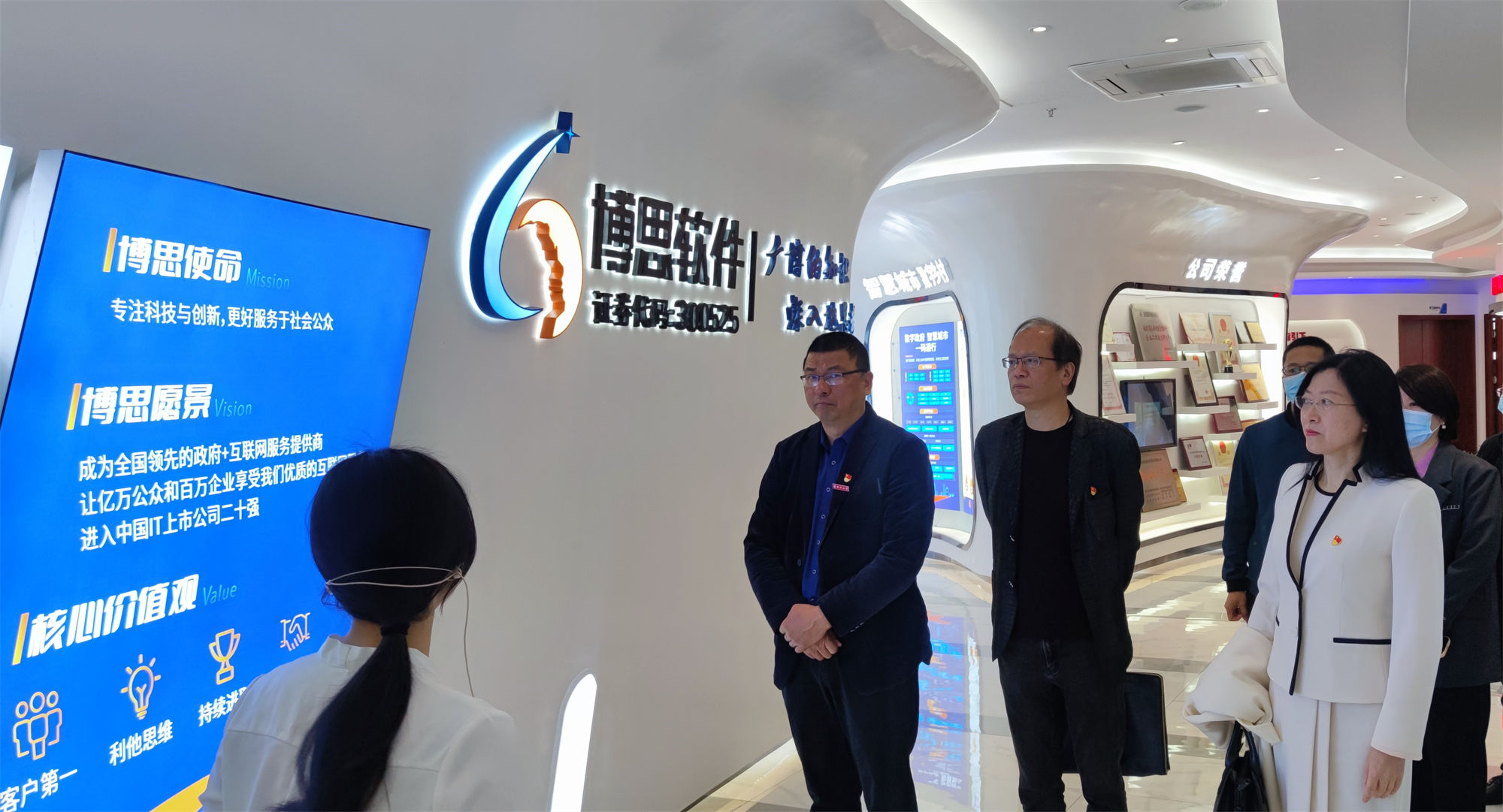 图片3.jpg 图片3.jpg